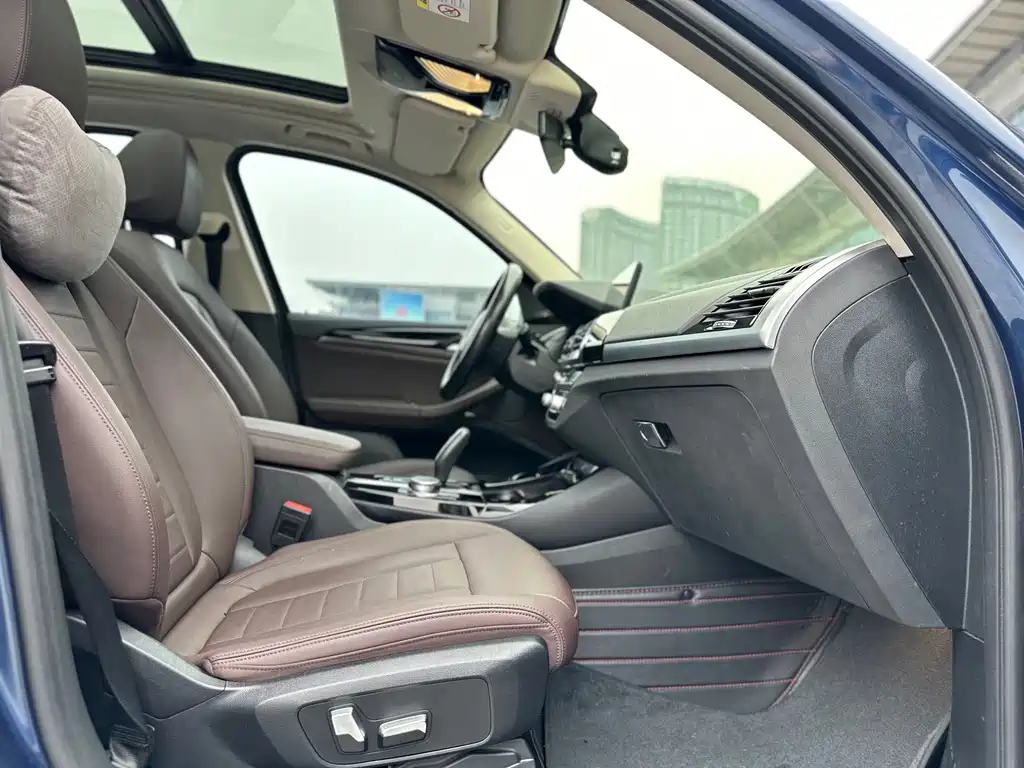 BMW X3 2018 — фото 9