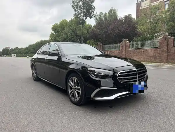 Mercedes-Benz E-Class 2021