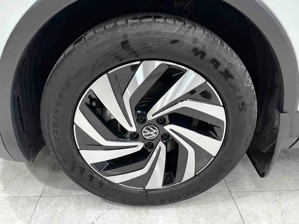 Volkswagen Tiguan L 2022 — фото 20