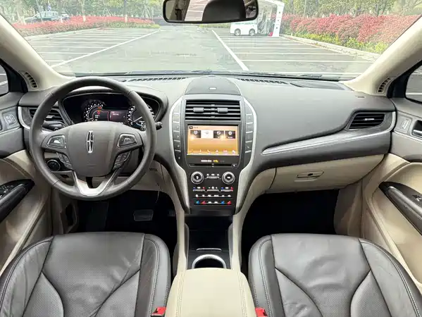 Lincoln MKC 2020