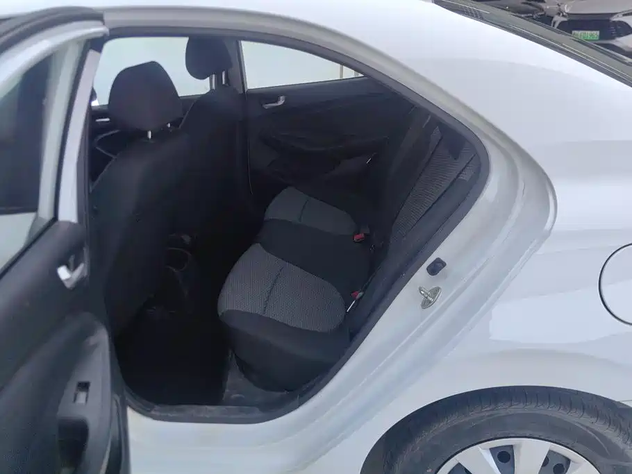 Hyundai Verna 2019 — фото 11