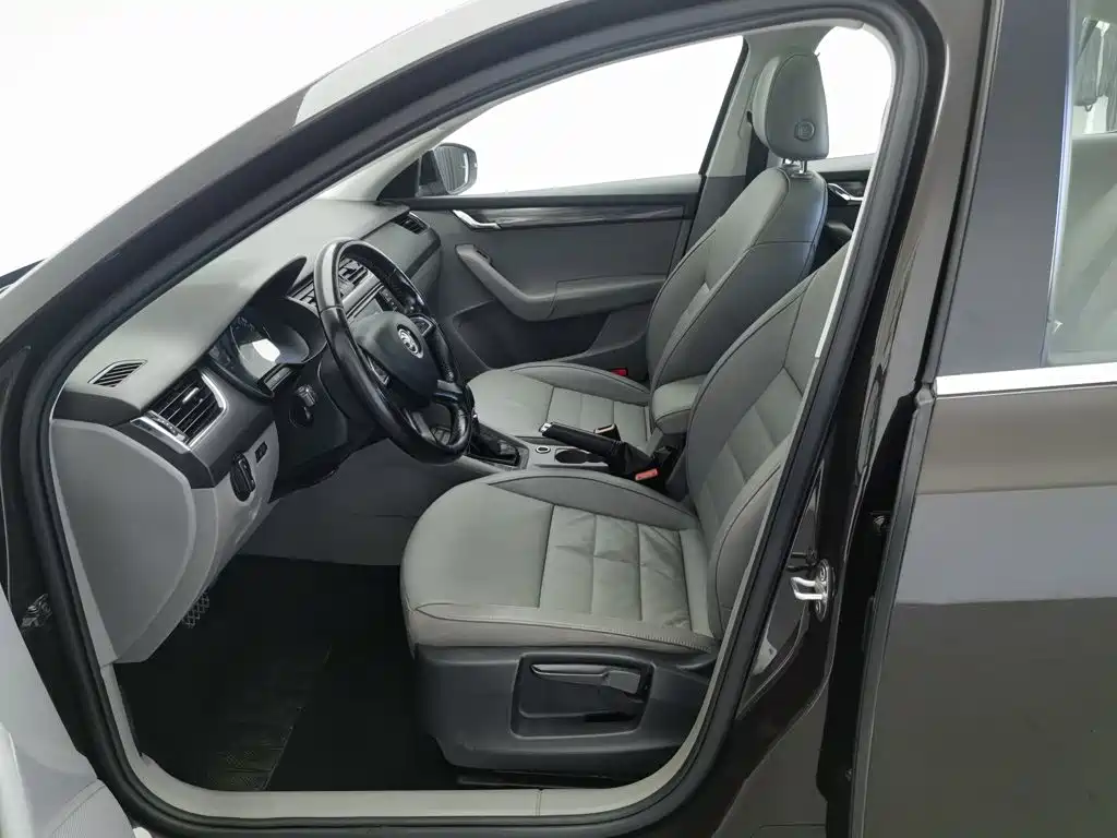 Skoda Octavia 2014 — фото 10