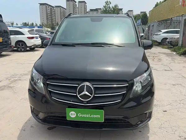 Mercedes-Benz Vito 2023