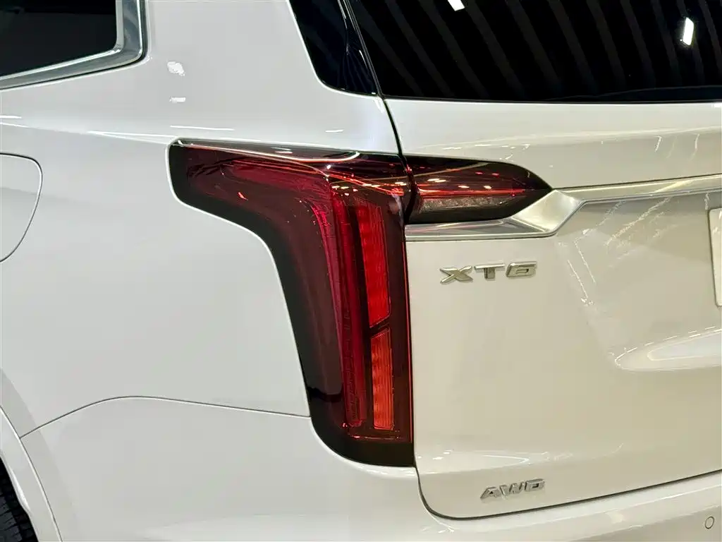 Cadillac XT6 2022 — фото 9