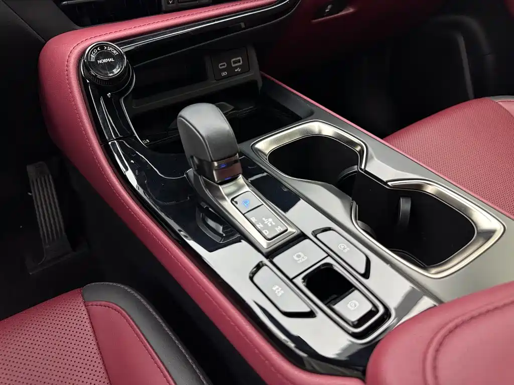 Lexus NX 2024 — фото 12