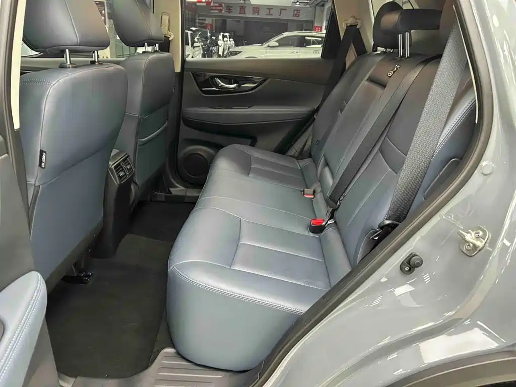 Nissan X-Trail 2025 — фото 15