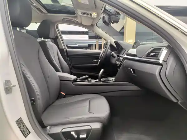 BMW 3 Series 2016