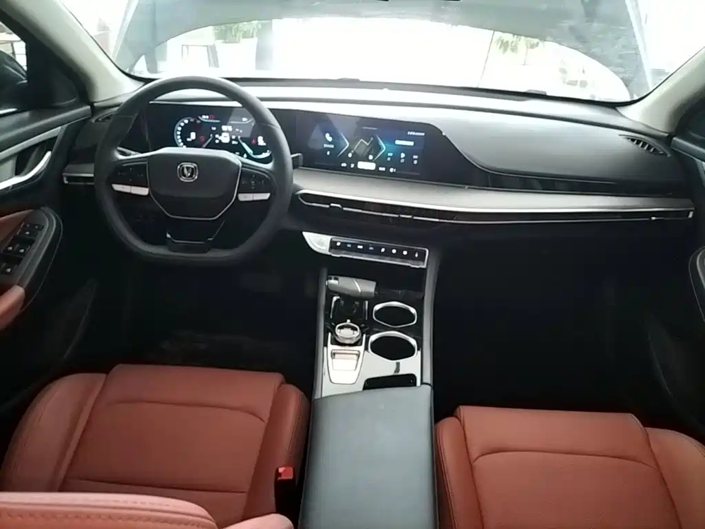 Changan Eado 2025 — фото 10