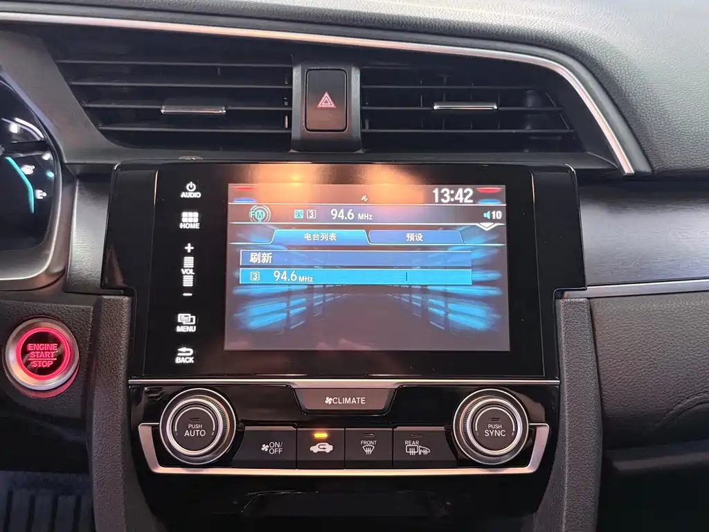 Honda Civic 2016 — фото 10