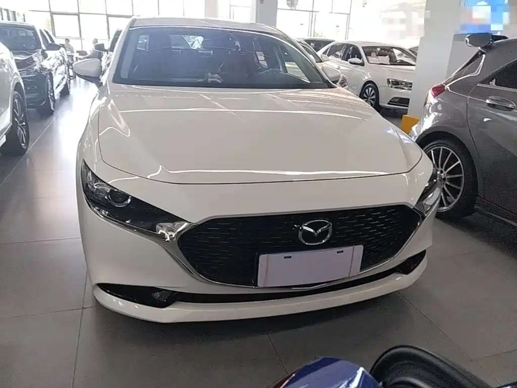 Mazda 3 Axela 2023