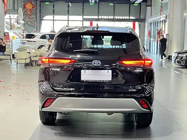 Toyota Highlander 2023