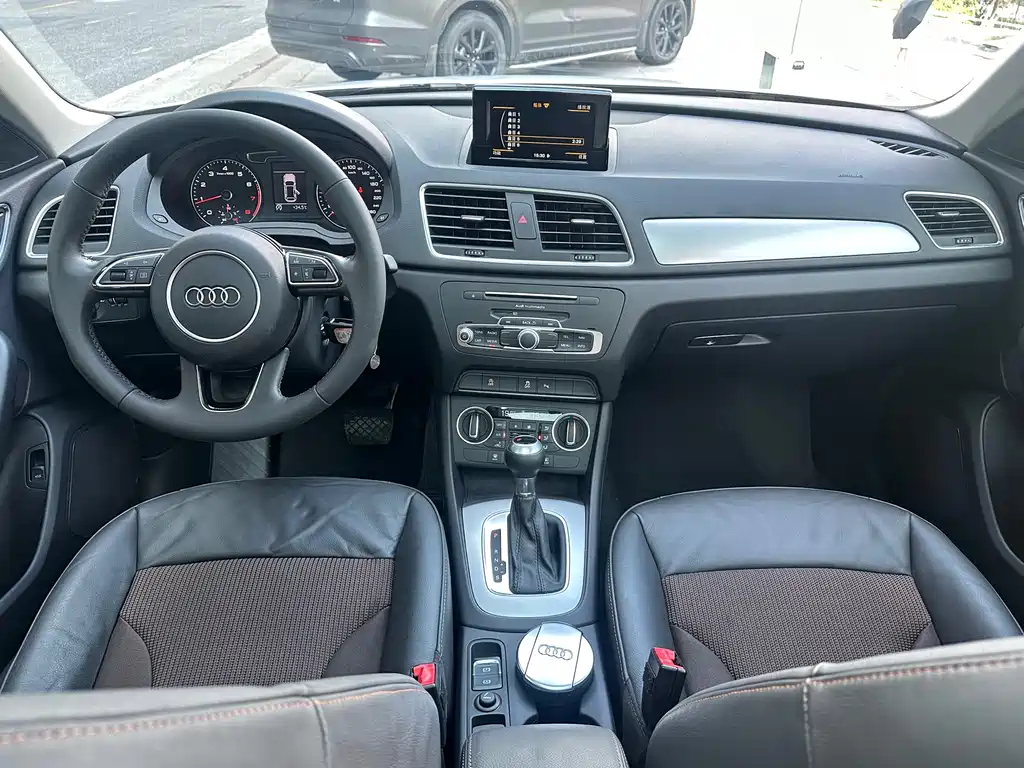 Audi Q3 2018 — фото 17