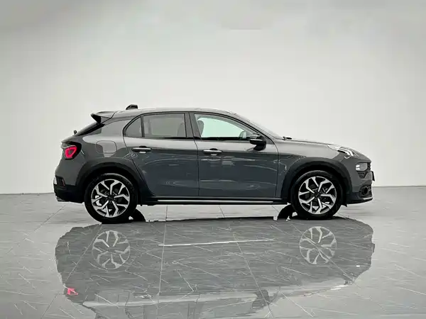 Lynk & Co 02 2019