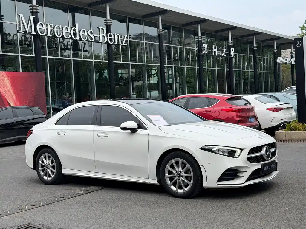 Mercedes-Benz A-Class 2020 — фото 3