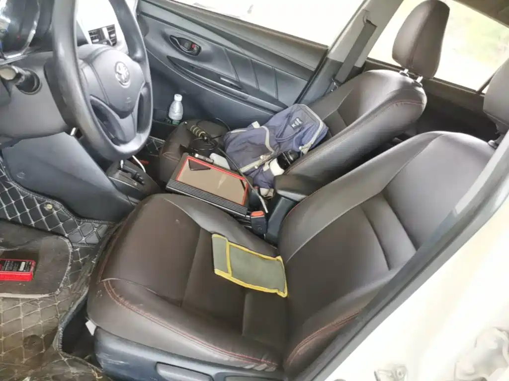 Toyota Yaris L 2018 — фото 15