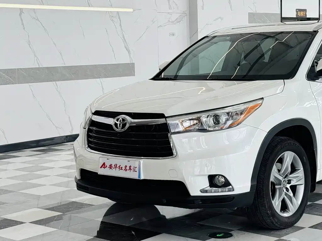 Toyota Highlander 2017 — фото 8
