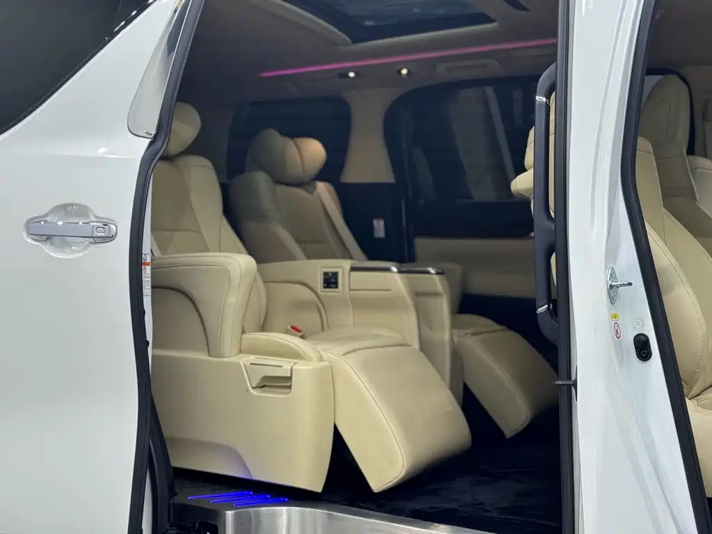 Toyota Alphard 2019 — фото 9