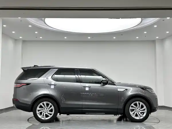 Land Rover Discovery 2018