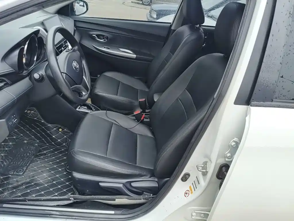Toyota Yaris L 2019 — фото 15