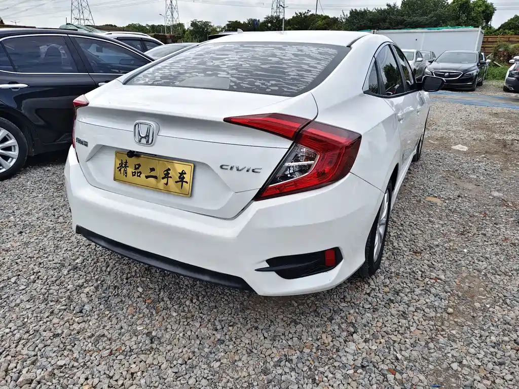 Honda Civic 2018 — фото 9
