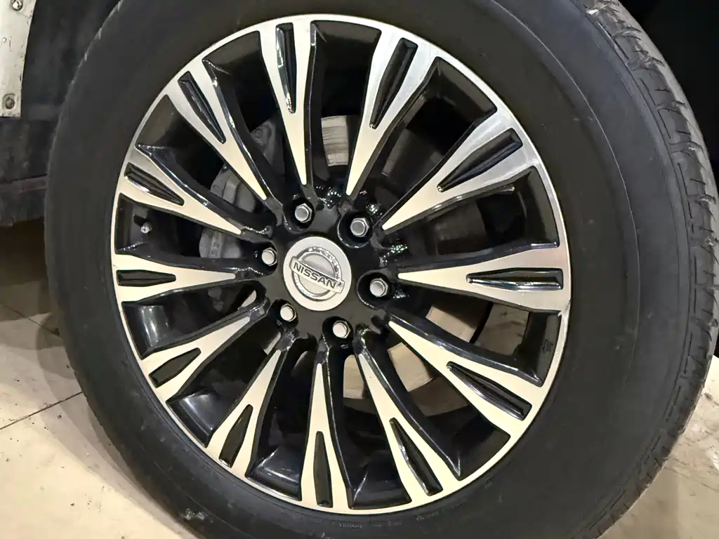 Nissan Patrol 2017 — фото 19