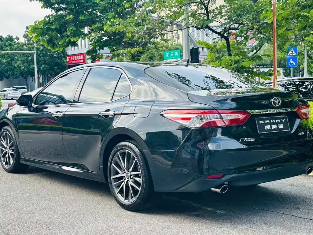 Toyota Camry 2021