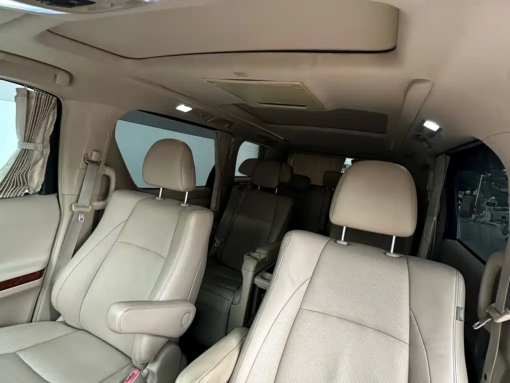 Toyota Alphard 2011 — фото 19