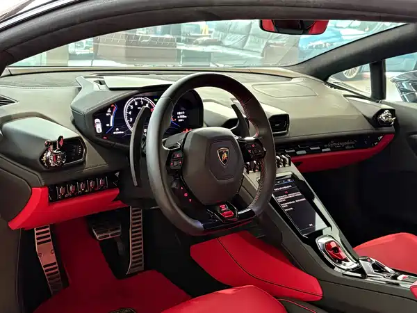 Lamborghini Huracan 2021
