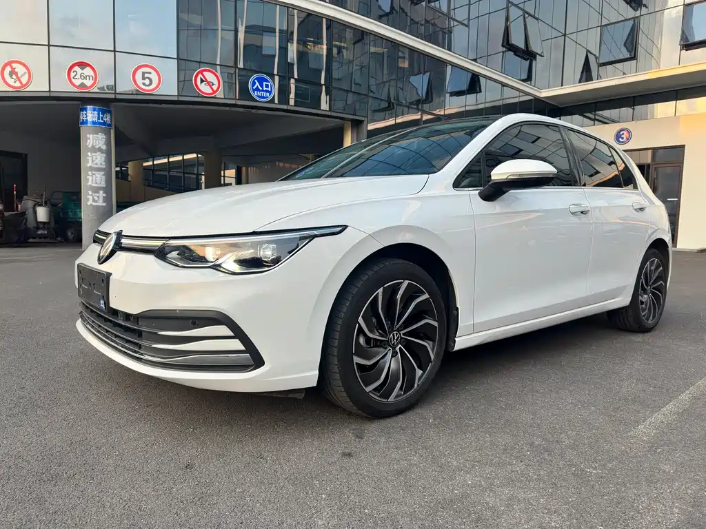 Volkswagen Golf 2022