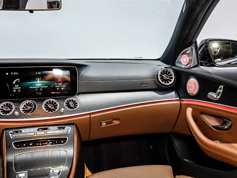 Mercedes-Benz E-Class 2023 — фото 18