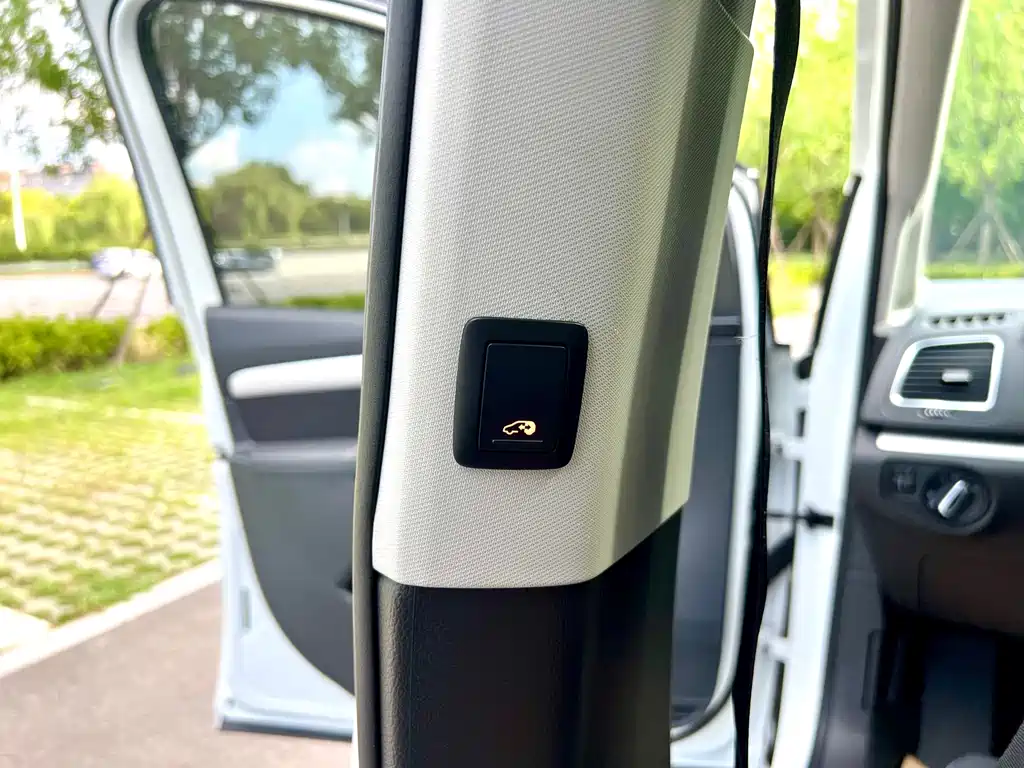 Volkswagen Sharan 2019 — фото 11