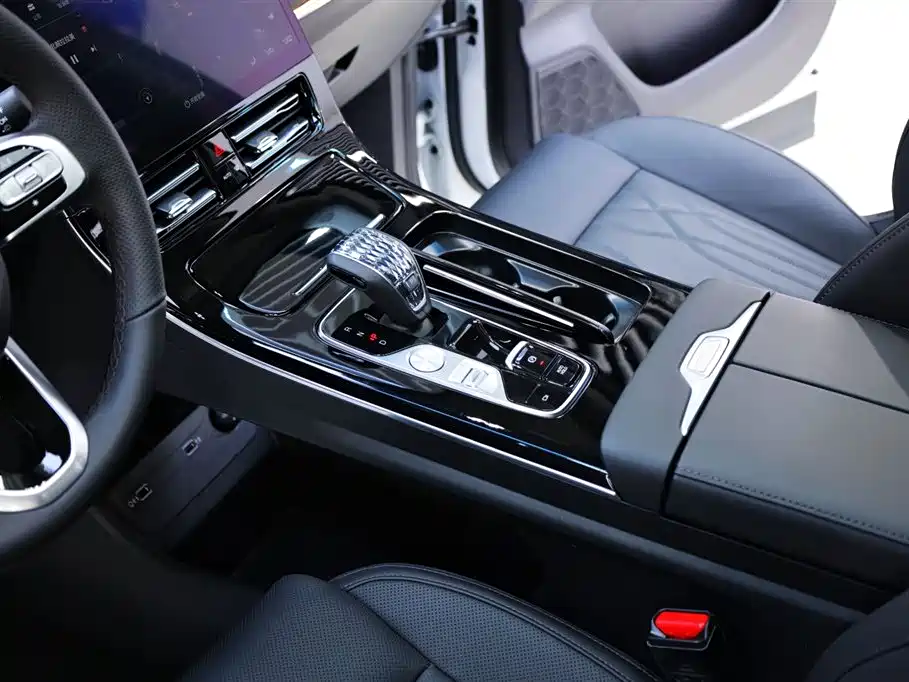 GAC Motor Trumpchi M8 2025 — фото 22