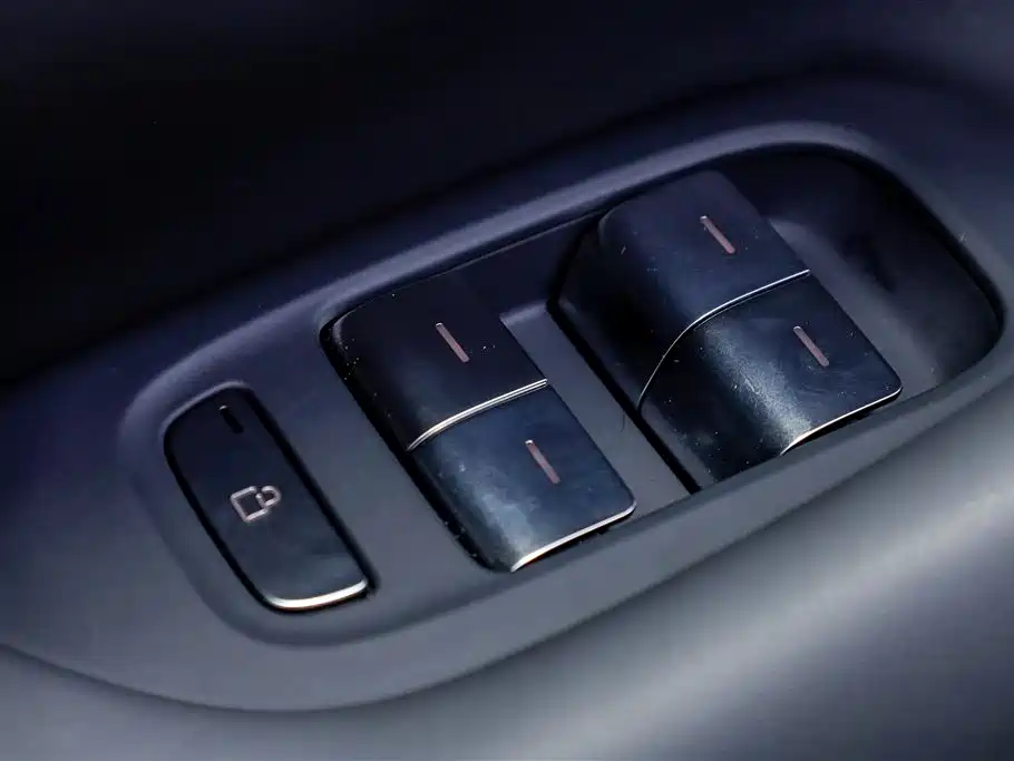 Xiaomi YU7 2025 — фото 10