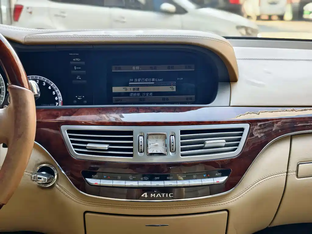 Mercedes-Benz S-Class 2011 — фото 16