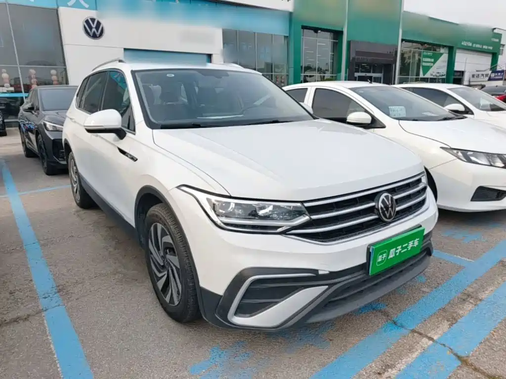 Volkswagen Tiguan L 2024 — фото 4