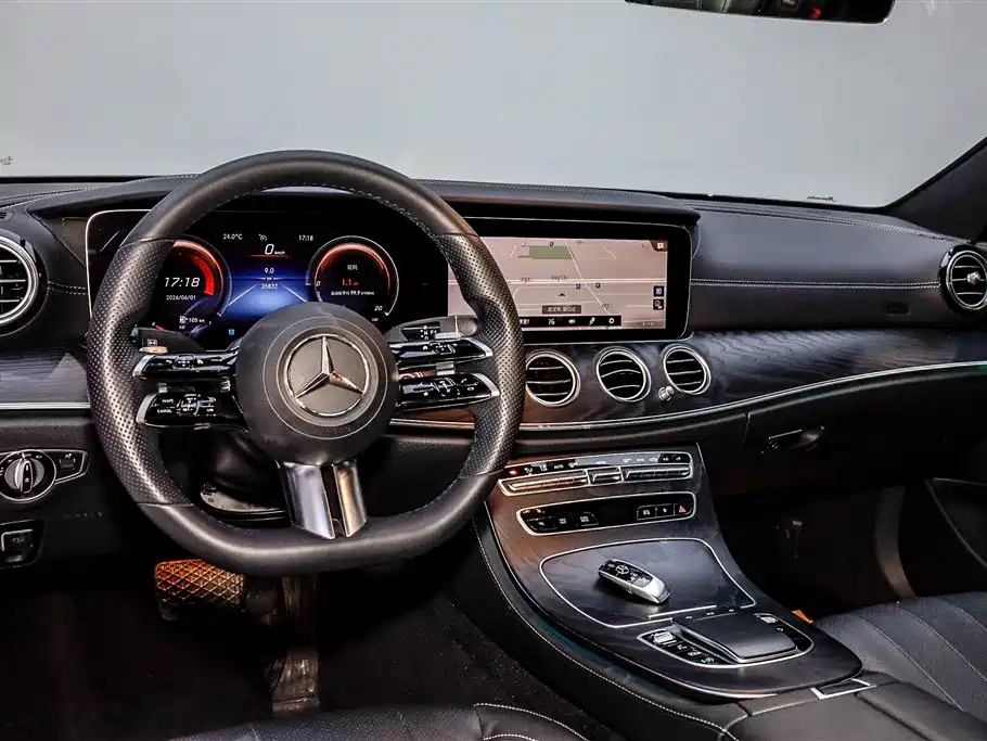 Mercedes-Benz E-Class 2021 — фото 20