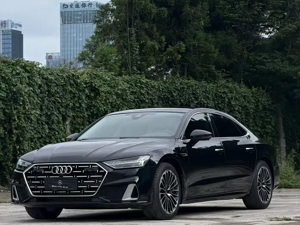 Audi A7L 2024 — фото 1