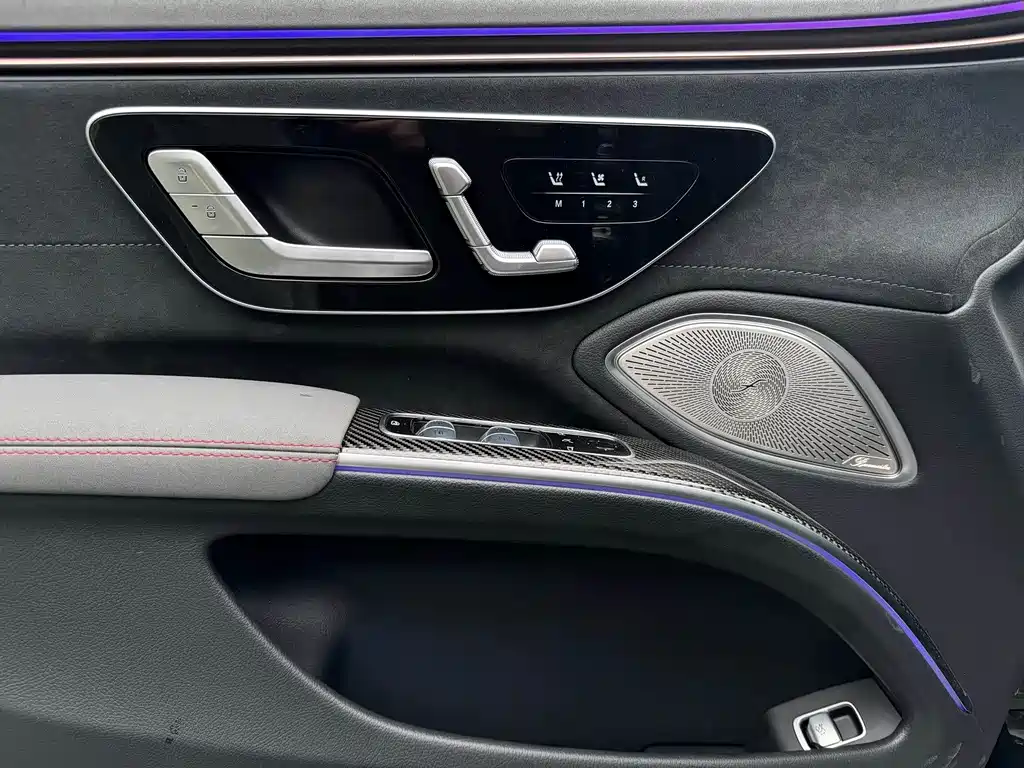 Mercedes-Benz EQS AMG 2025 — фото 6