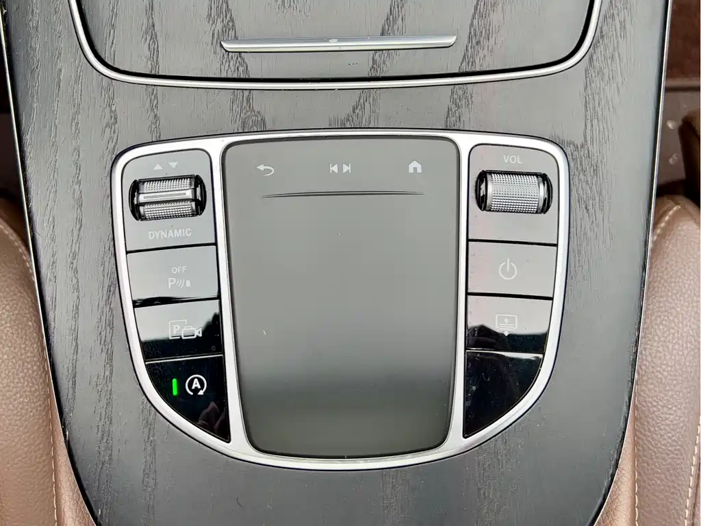 Mercedes-Benz E-Class 2022 — фото 17