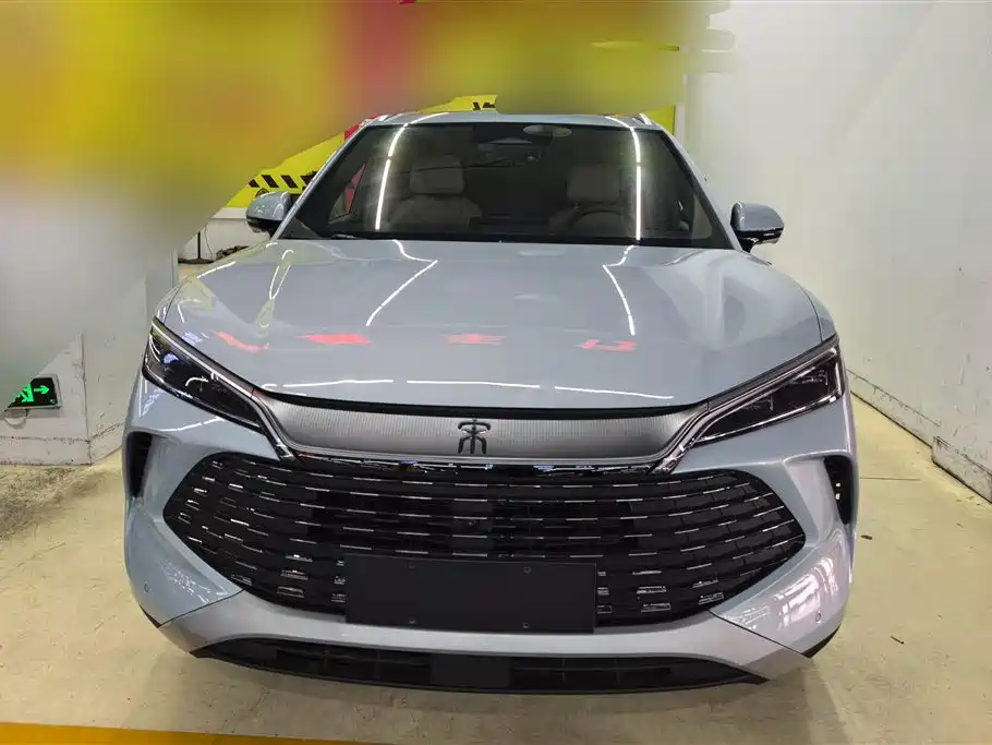 BYD L DM-i 2025 — фото 2
