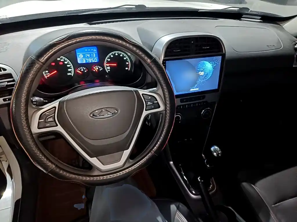Chery Tiggo 3 2015 — фото 10
