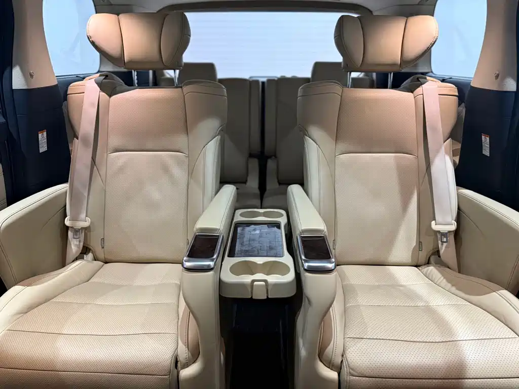 Toyota Alphard 2019 — фото 11