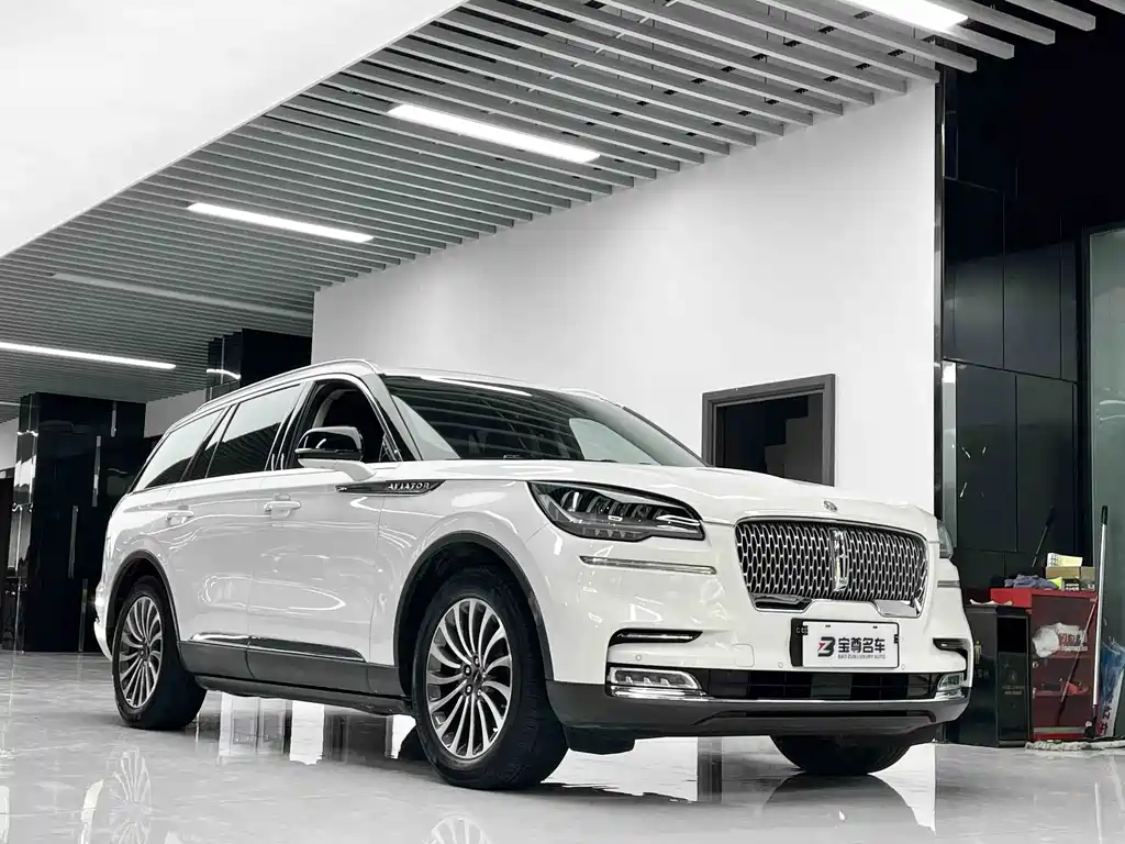 Lincoln Aviator 2020 — фото 3