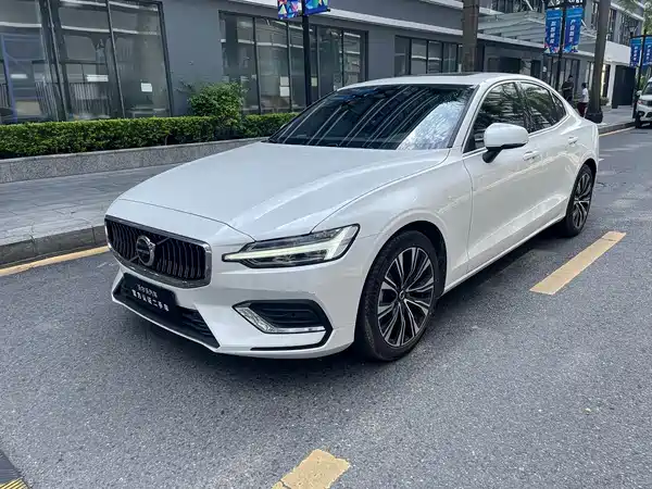 Volvo S60 2024