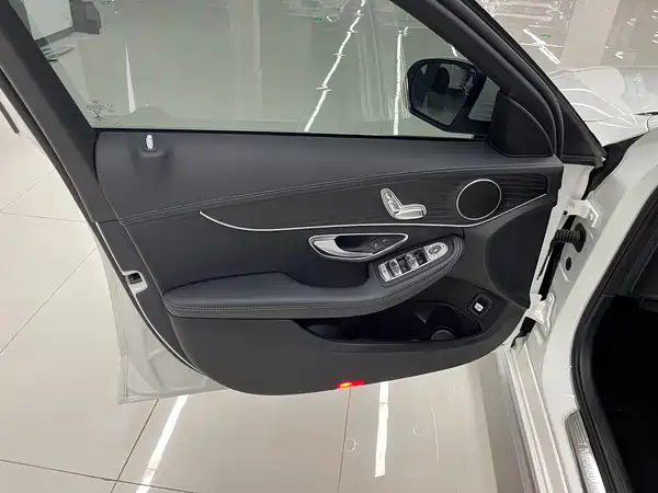 Mercedes-Benz C-Class 2021