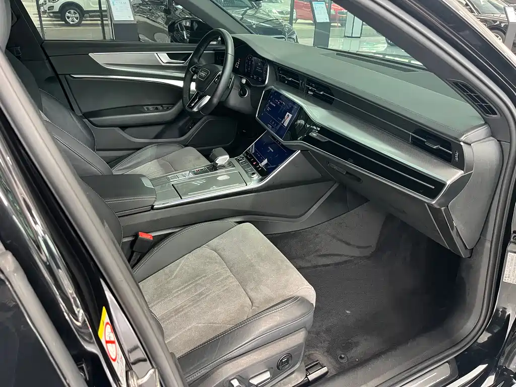 Audi A6L 2023