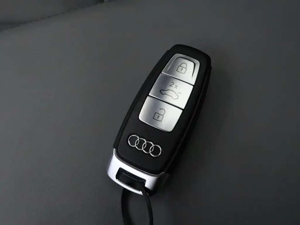 Audi A6L 2023 — фото 18