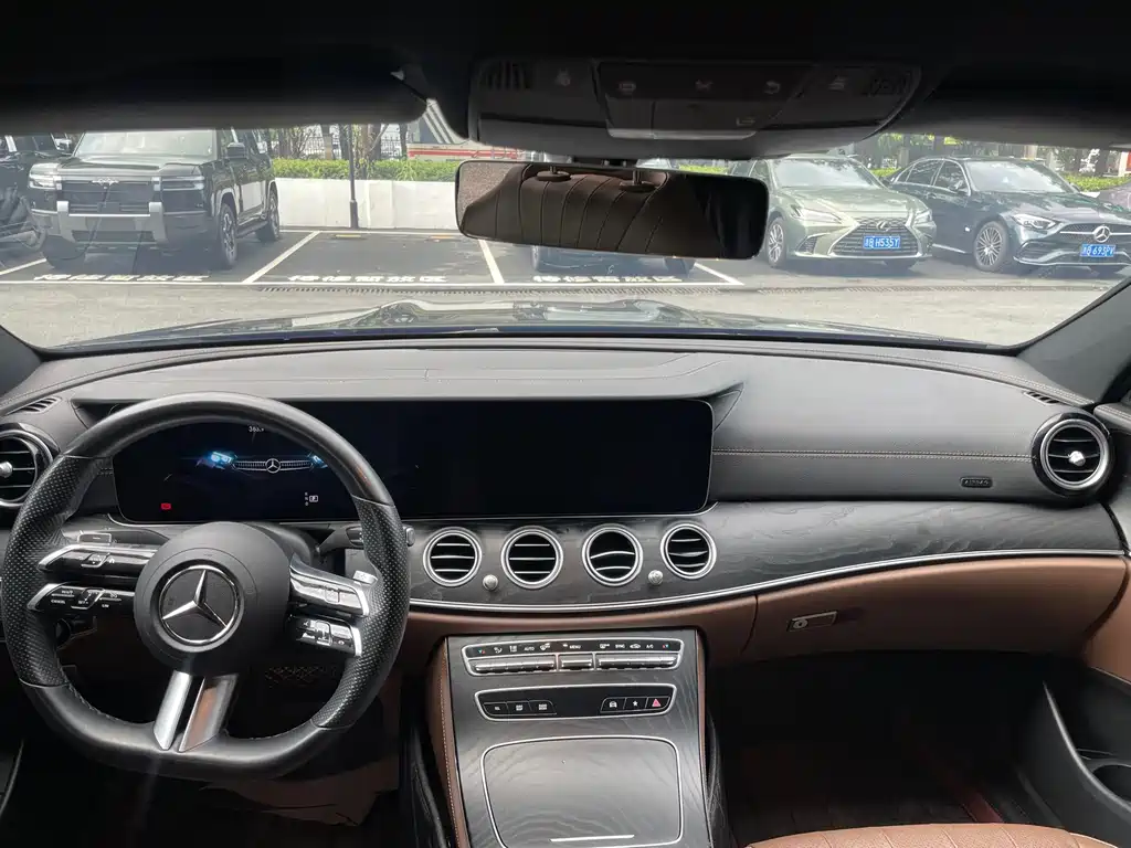 Mercedes-Benz E-Class 2022 — фото 14