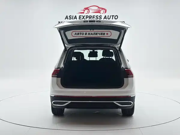 Volkswagen Tiguan L 2023