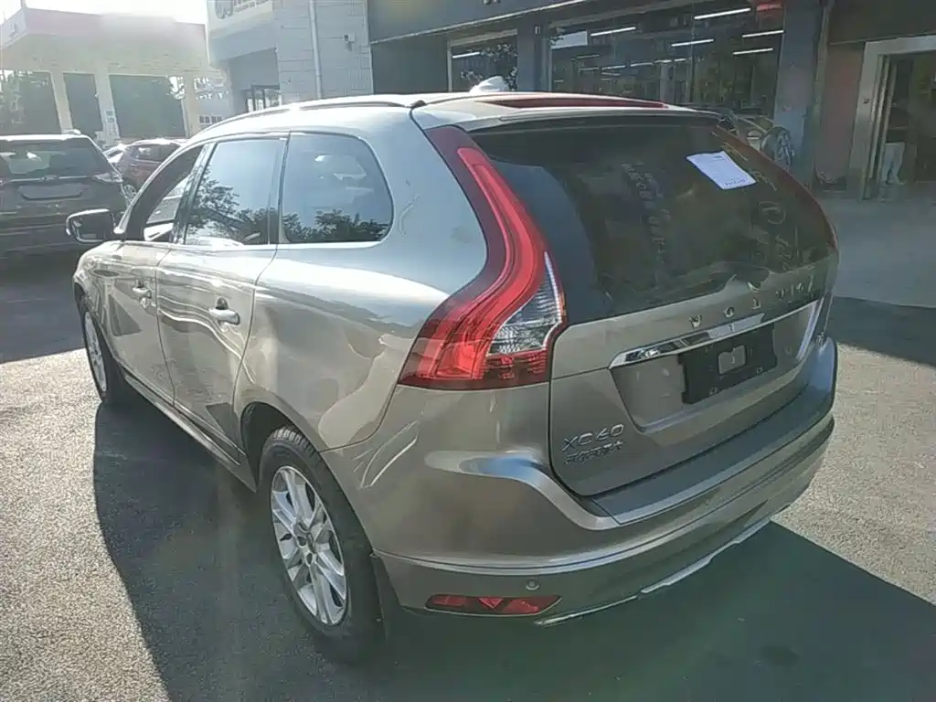 Volvo XC60 2015 — фото 5